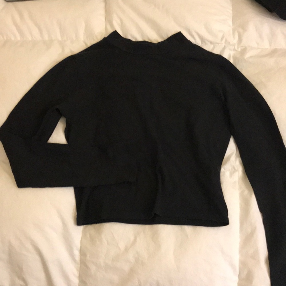 Thin Crop Knit. FREE IN BUNDLE